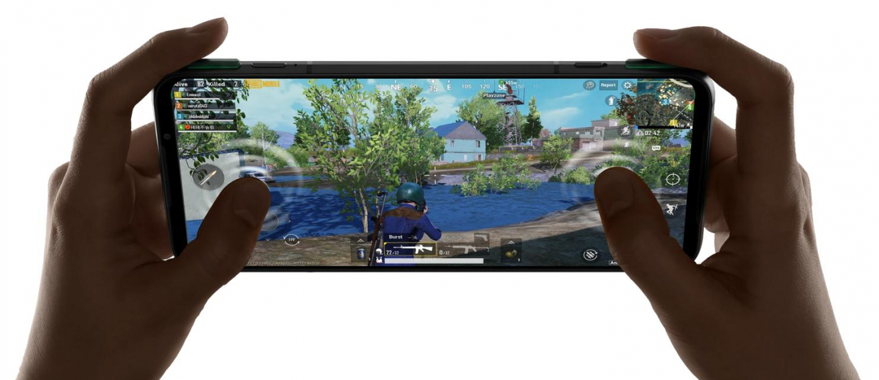 Das Black Shark 3 Pro im typischen Gaming-Griff (Bildquelle: Black Shark)